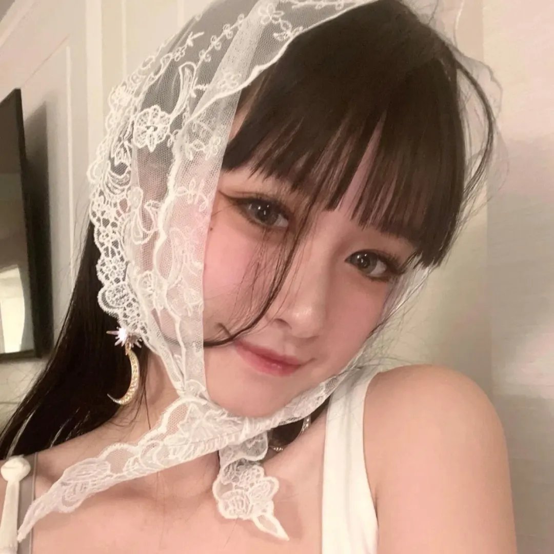美好的星期天 封面