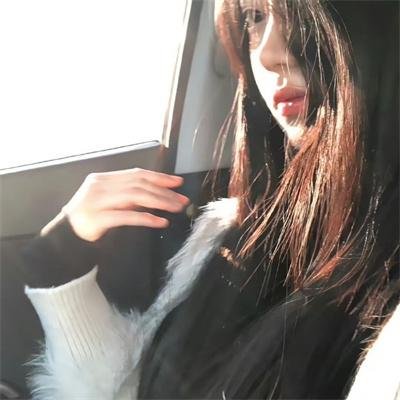 外太空杀人小丑 封面